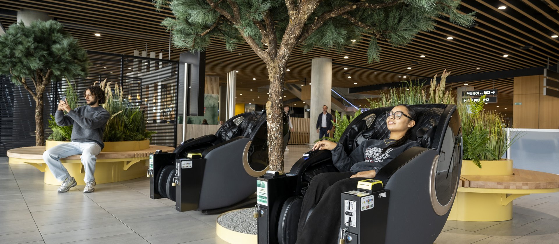 Fauteuil massant monnayeur B-RELAX à l'aéroport de Lyon Saint-Exupéry